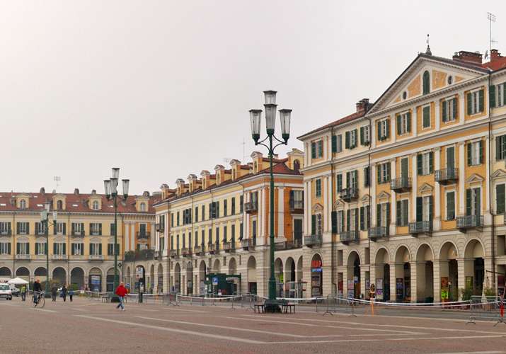 Palazzi, ville e dimore storiche a Cuneo in affitto