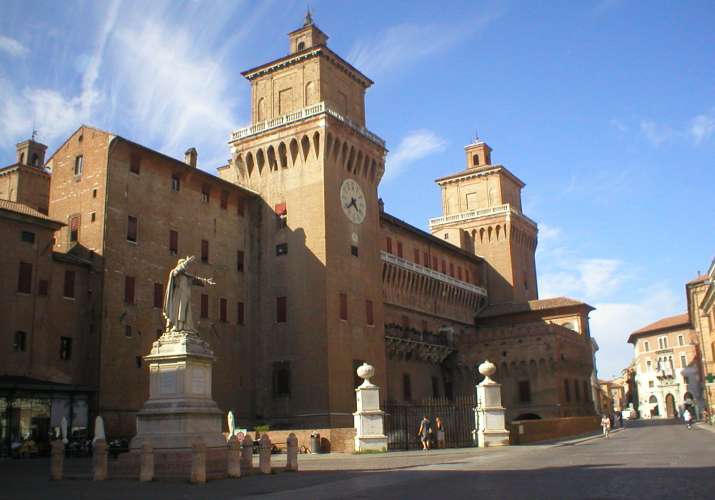 Palazzi, ville e dimore storiche a Ferrara in affitto