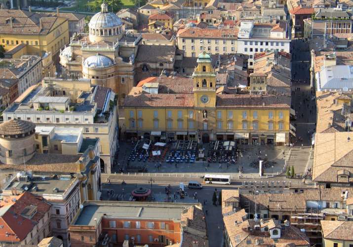 Palazzi, ville e dimore storiche a Parma in affitto