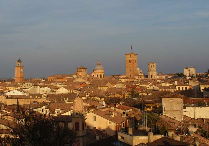 Palazzi, ville e dimore storiche a Reggio Emilia in affitto