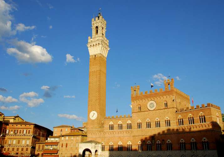 Palazzi, ville e dimore storiche a Siena in affitto